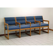 4-Seat Oak Reception Chair with Arms